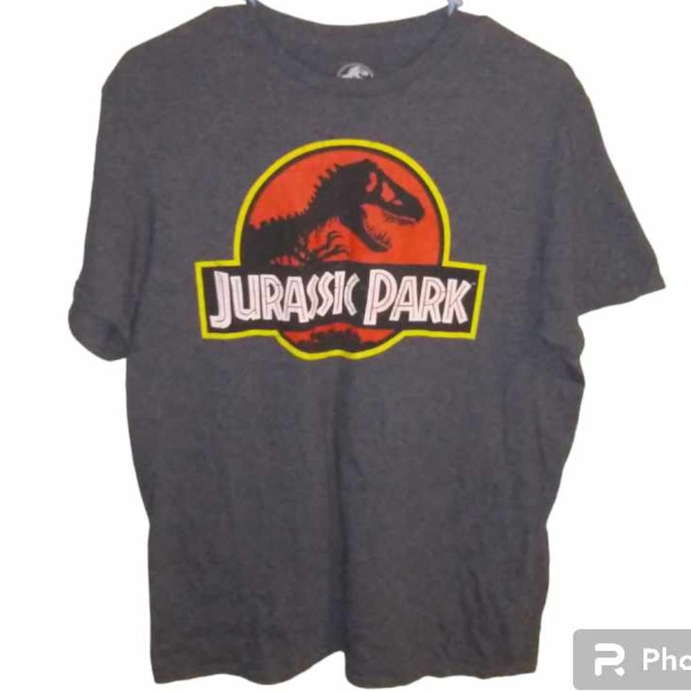 Jurassic World t-shirt JURASSIC PARK size Medium Gray Unisex